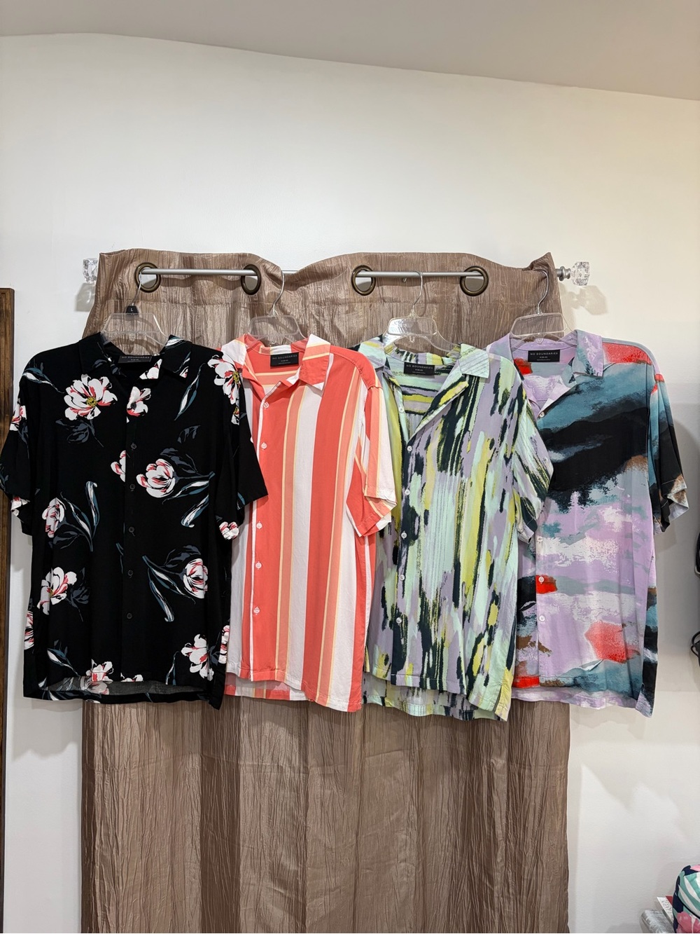 Men's Black Floral Short-Sleeve Button Shirt Medium set of 4!